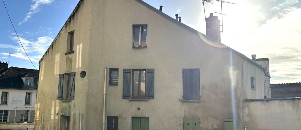 Town house 4 rooms of 129 m² in Luzarches (95270)
