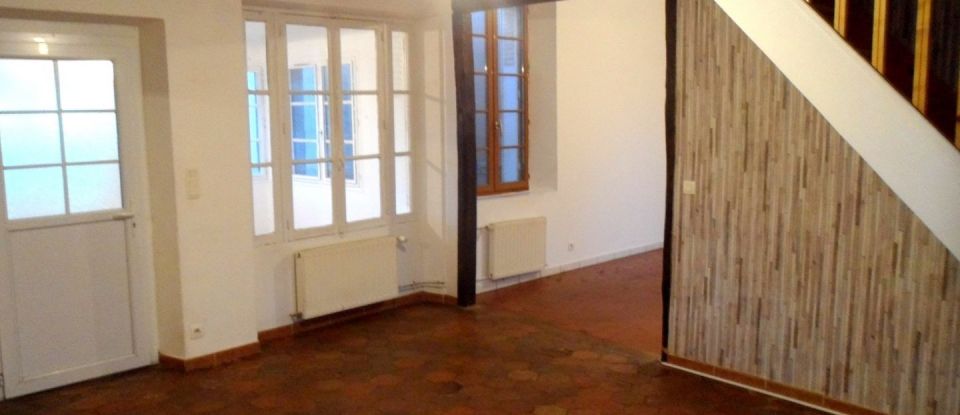 House 3 rooms of 104 m² in Houx (28130)