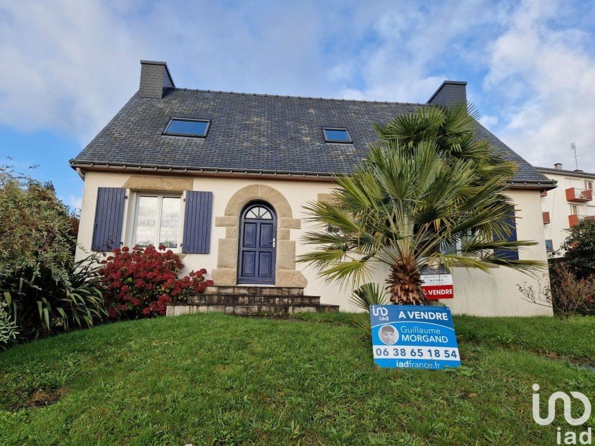House 6 rooms of 103 m² in Loudéac (22600)