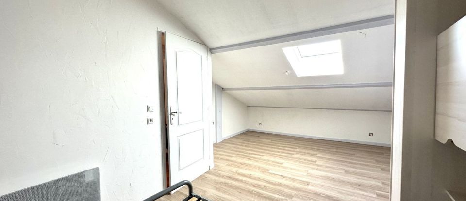 House 7 rooms of 210 m² in Saint-Laurent-de-Neste (65150)