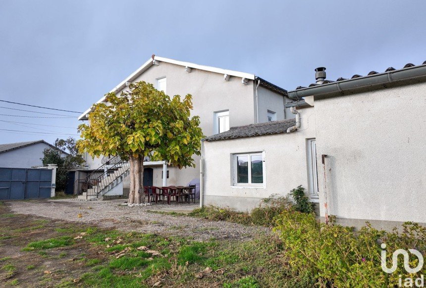Maison 7 pièces de 140 m² à Sury-le-Comtal (42450)