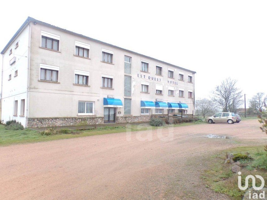 Hotel of 1,430 m² in Doyet (03170)