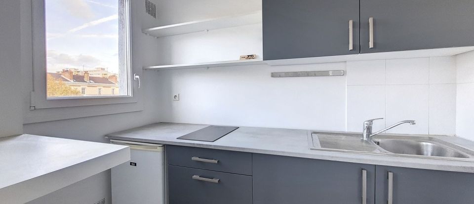 Apartment 1 room of 28 m² in Paris (75018)