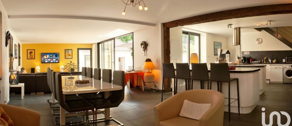 House 6 rooms of 199 m² in Villemeux-sur-Eure (28210)