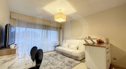 Apartment 1 room of 25 m² in La Rochelle (17000)