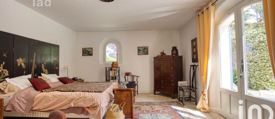 Traditional house 8 rooms of 302 m² in Fayence (83440)