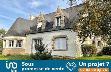 House 7 rooms of 158 m² in LE BONO (56400)