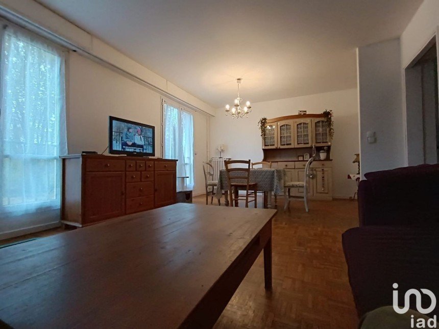 Appartement 3 pièces de 76 m² à Étampes (91150)