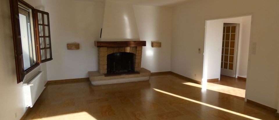 House 4 rooms of 104 m² in Bollène (84500)