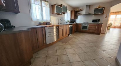 House 5 rooms of 172 m² in Ruffec (36300)