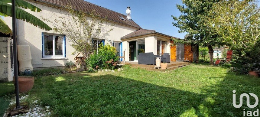 House 7 rooms of 132 m² in Eaubonne (95600)