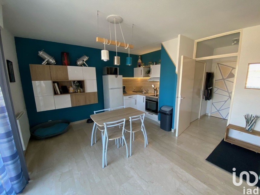 Apartment 1 room of 31 m² in Nîmes (30900)