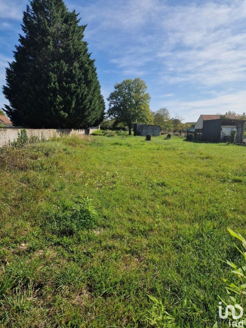 Land of 2,260 m² in Briare (45250)