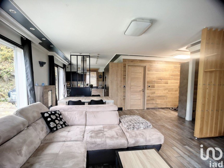 Apartment 4 rooms of 83 m² in Scionzier (74950)