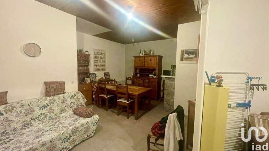 Apartment 3 rooms of 56 m² in Aubenas (07200)