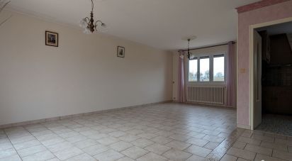 House 4 rooms of 131 m² in Louzy (79100)