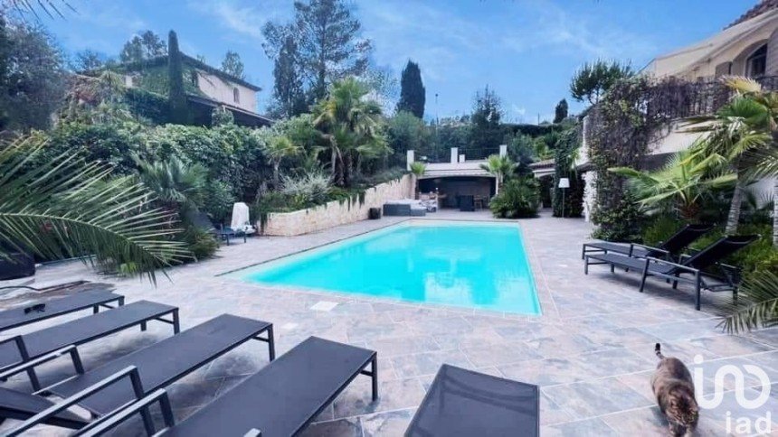 House 6 rooms of 274 m² in La Colle-sur-Loup (06480)