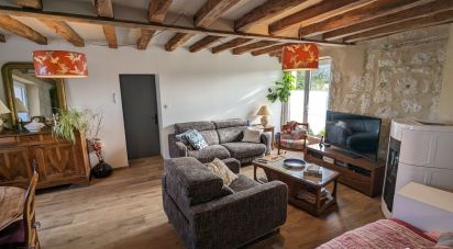 House 6 rooms of 146 m² in Vernoil-le-Fourrier (49390)