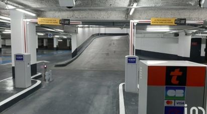 Parking/garage/box de 12 m² à Paris (75008)