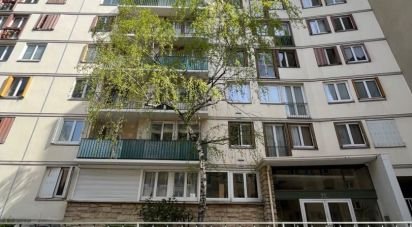 Appartement 5 pièces de 74 m² à Paris (75015)
