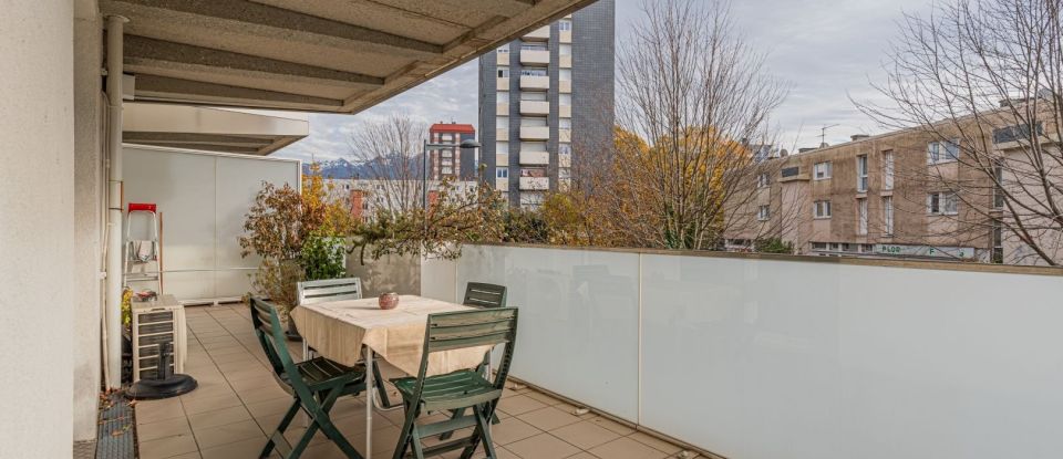 Apartment 3 rooms of 67 m² in Grenoble (38100)