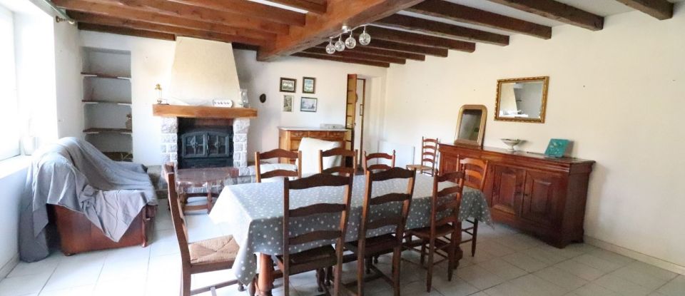 House 4 rooms of 92 m² in Rioux-Martin (16210)