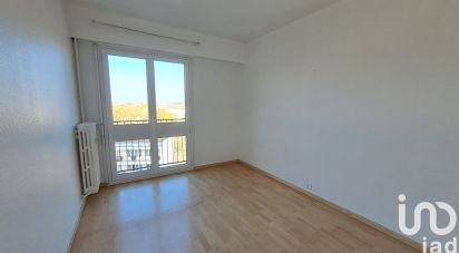 Apartment 3 rooms of 70 m² in Chartres (28000)