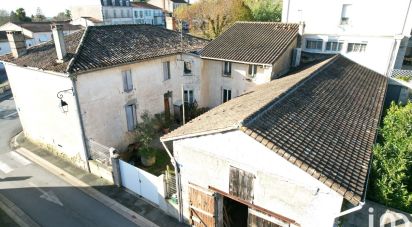 House 6 rooms of 157 m² in Montendre (17130)