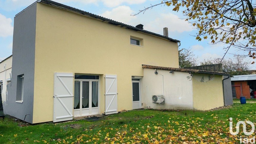 House 7 rooms of 191 m² in Mairé-Levescault (79190)