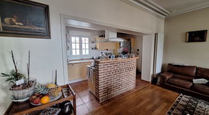 House 6 rooms of 205 m² in Forges-les-Eaux (76440)