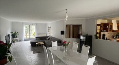 Maison 9 pièces de 160 m² à Méry-sur-Oise (95540)