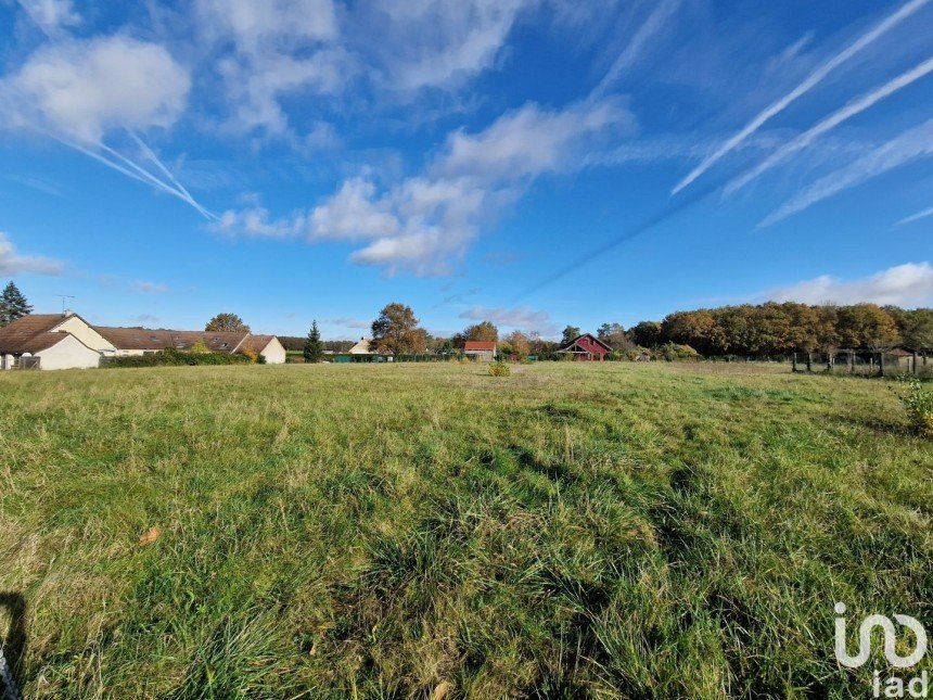 Land of 6,359 m² in Montereau (45260)