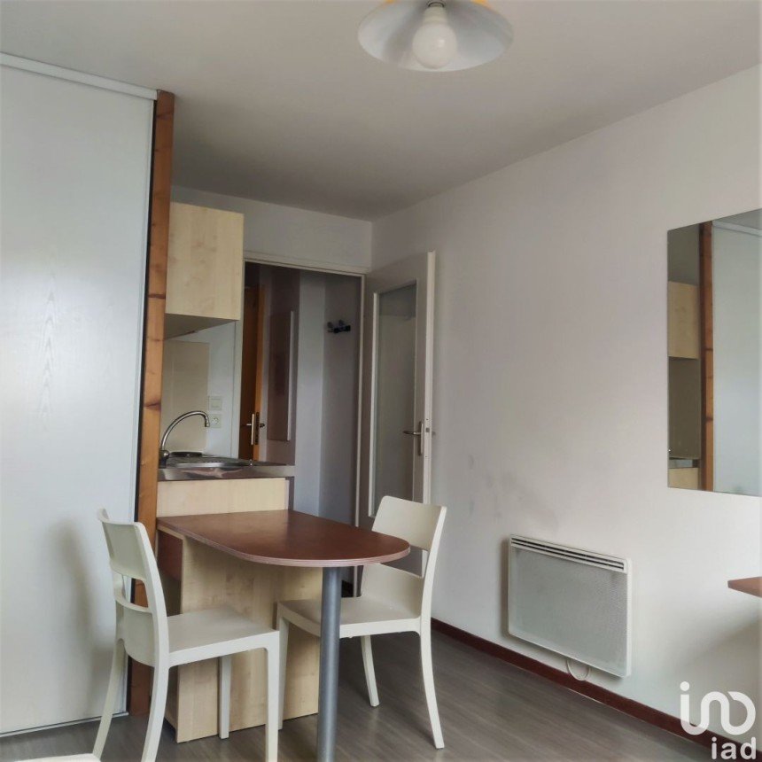 Appartement 1 pièce de 19 m² à Clermont-Ferrand (63000)