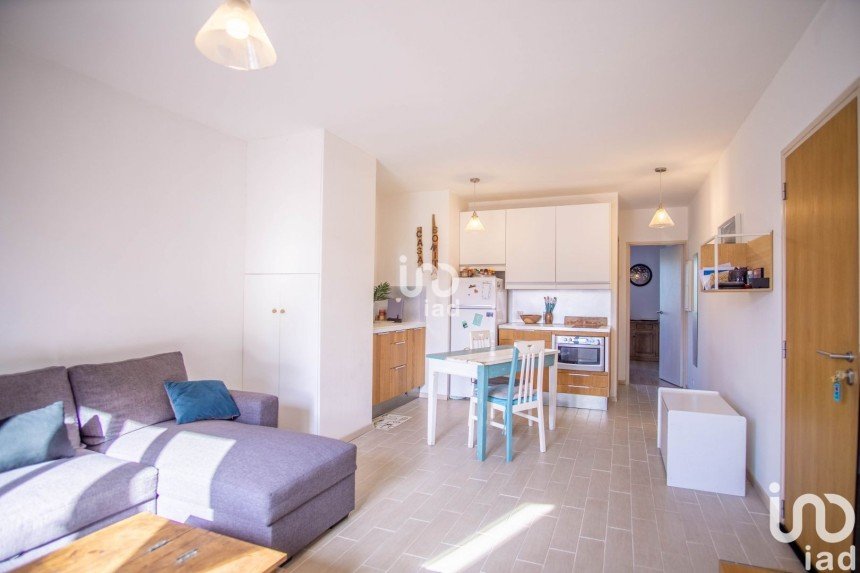Appartement 2 pièces de 43 m² à Fréjus (83370)