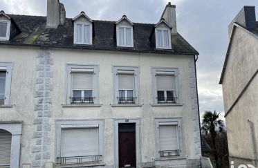 House 12 rooms of 158 m² in Pont-de-Buis-lès-Quimerch (29590)