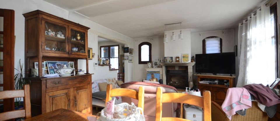 House 4 rooms of 141 m² in Saint-Jeannet (06640)