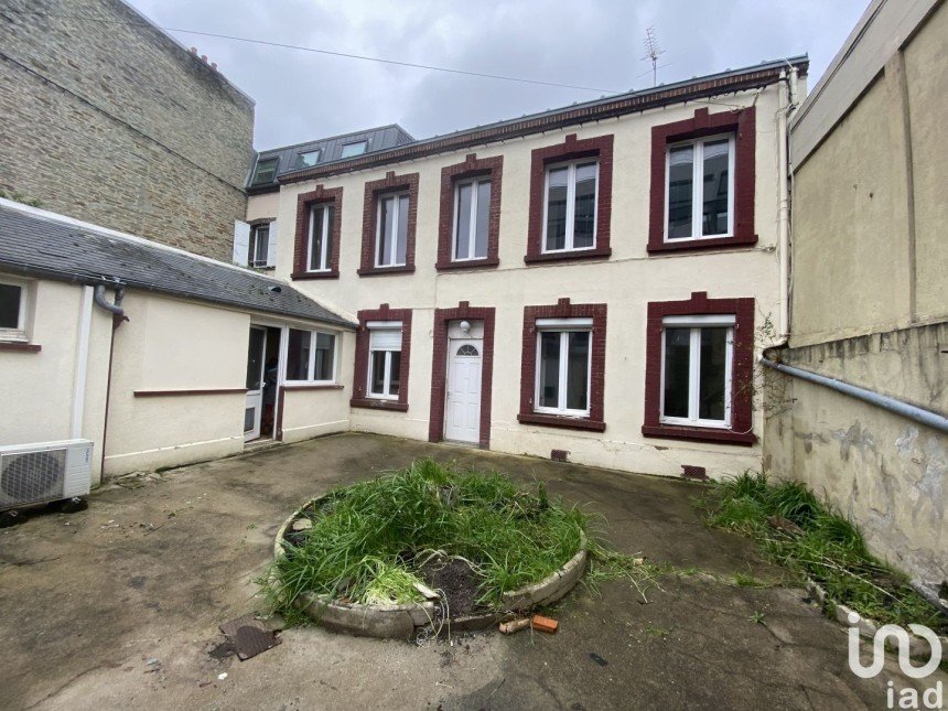 Maison 4 pièces de 85 m² à Cherbourg-en-Cotentin (50100)