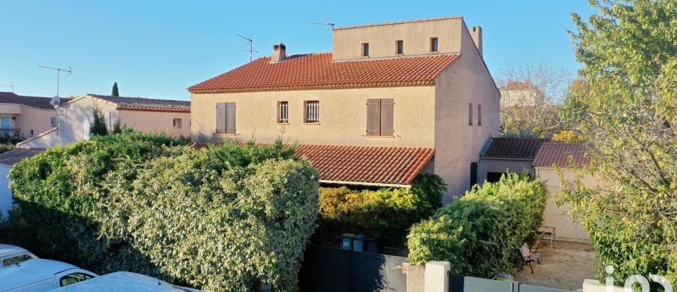House 6 rooms of 234 m² in Hyères (83400)