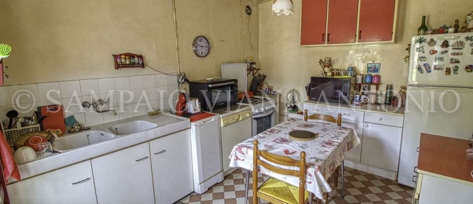 House 4 rooms of 107 m² in Puiseaux (45390)