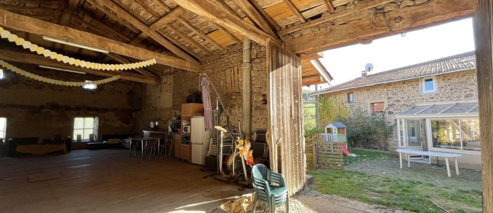 House 7 rooms of 187 m² in Saint-Forgeux (69490)