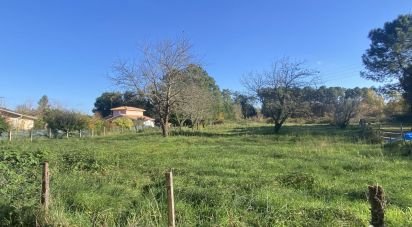 Land of 2,537 m² in Saint-Selve (33650)
