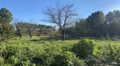 Land of 2,537 m² in Saint-Selve (33650)