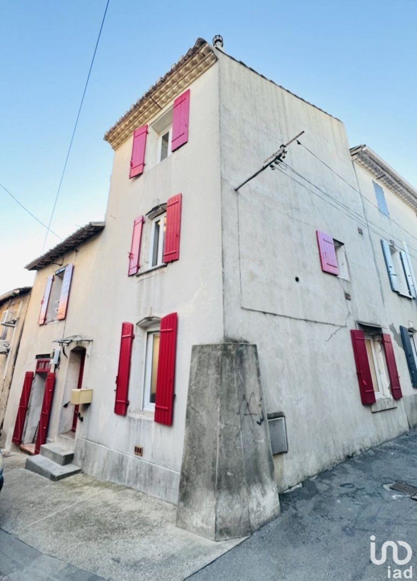 Maison 4 pièces de 105 m² à Saint-Gilles (30800)