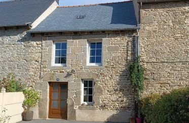 House 3 rooms of 70 m² in Ménéac (56490)