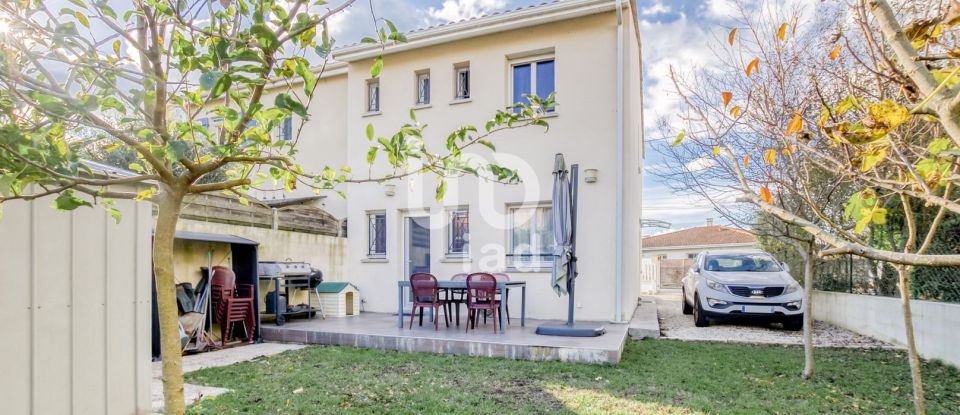 House 5 rooms of 98 m² in Parempuyre (33290)