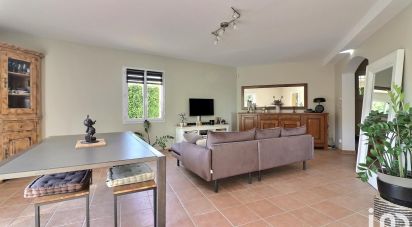 House 5 rooms of 109 m² in Aix-en-Provence (13090)