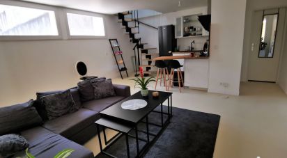 Appartement 3 pièces de 67 m² à Bordeaux (33000)