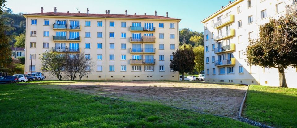 Apartment 3 rooms of 70 m² in Saint-Romain-en-Gal (69560)