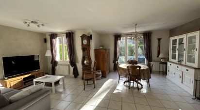 House 6 rooms of 125 m² in Le Plessis-Pâté (91220)