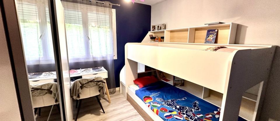 Appartement 4 pièces de 90 m² à Charleville-Mézières (08000)